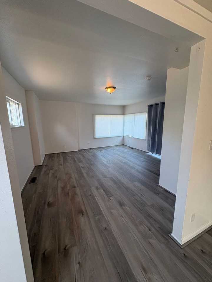 216 Mocliff Rd - Photo 6 of 12
