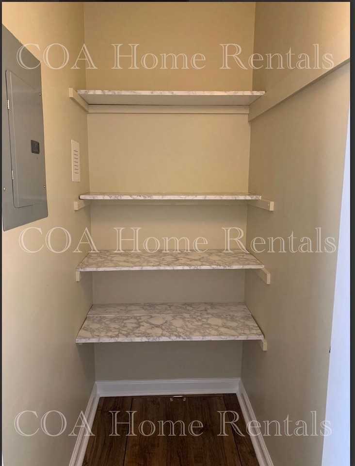 7308 E Castle Dr - Photo 4 of 10