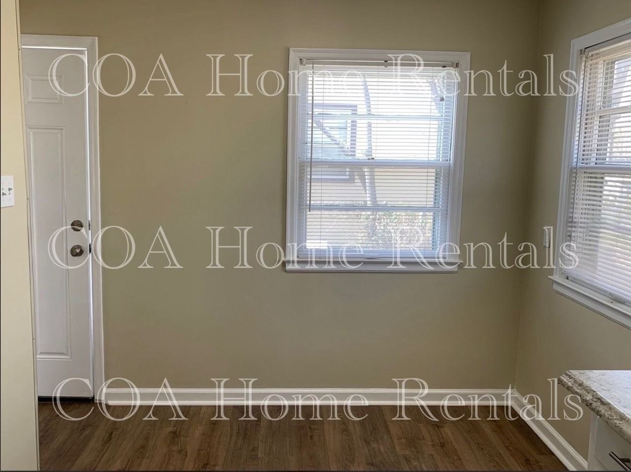 7308 E Castle Dr - Photo 7 of 10