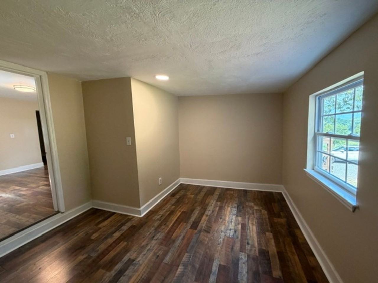 699 Lead Mine Valley Rd Sw - Photo 5 of 19