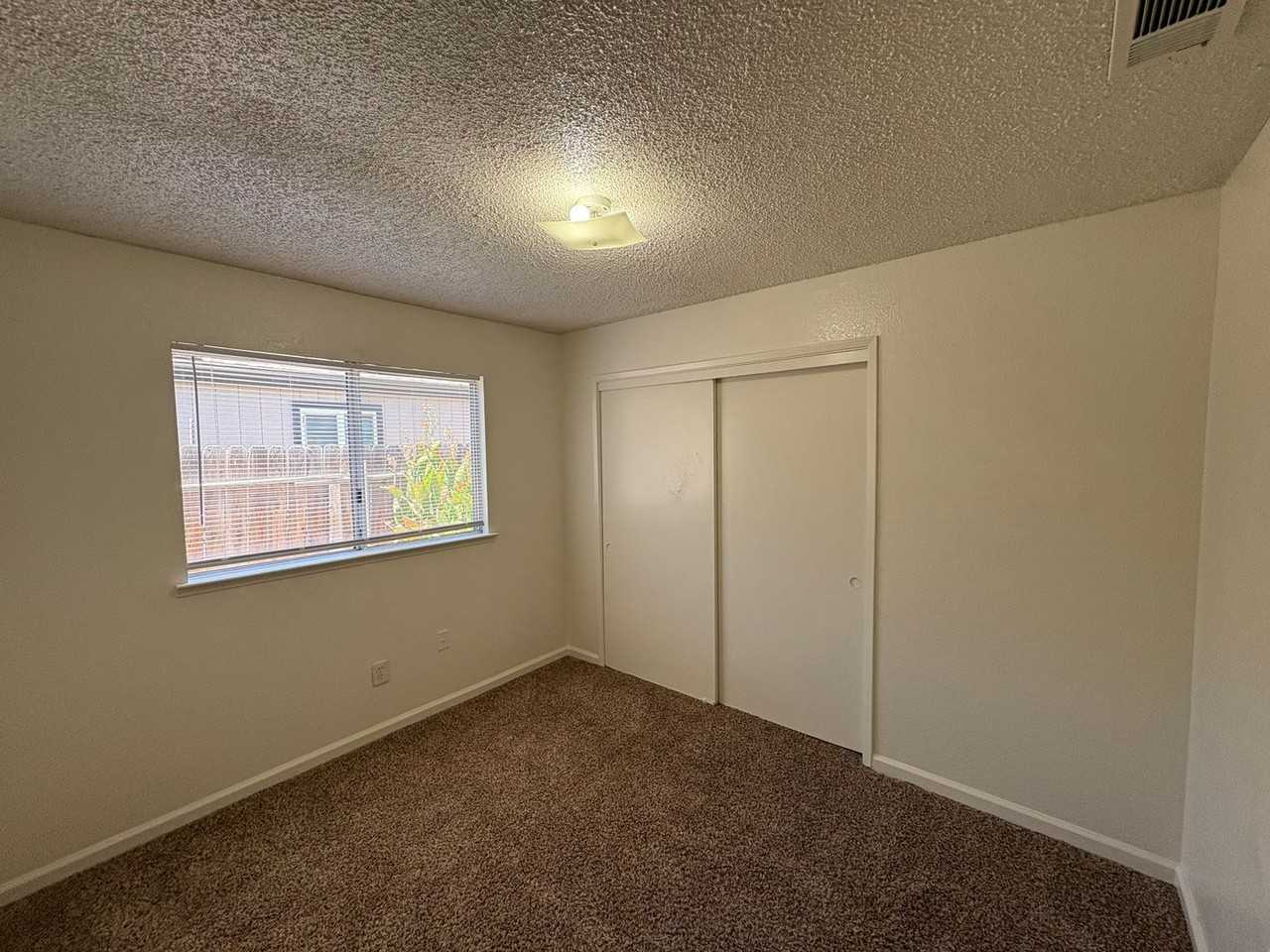 244 E Prospect Ave - Photo 5 of 31