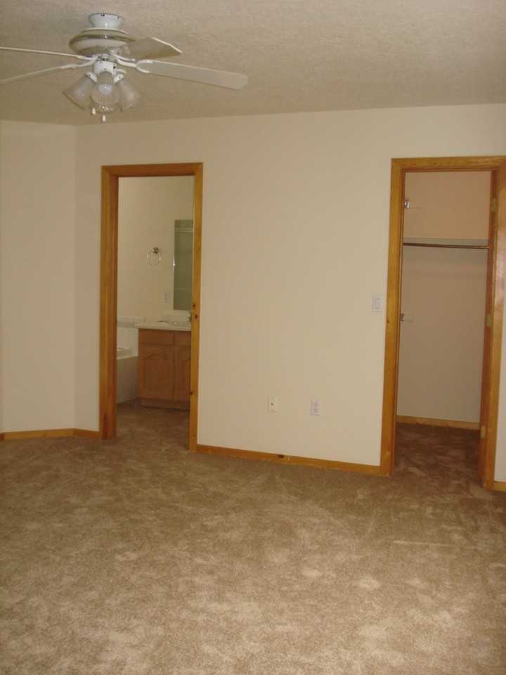 6124 Nassif Ct Nw - Photo 6 of 8