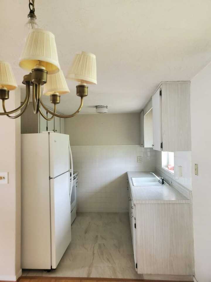 12 Taft St - Photo 3 of 13
