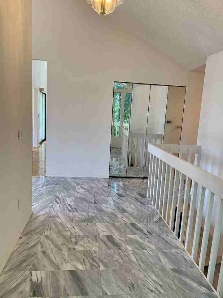 13611 Se 56th Pl - Photo 2 of 17