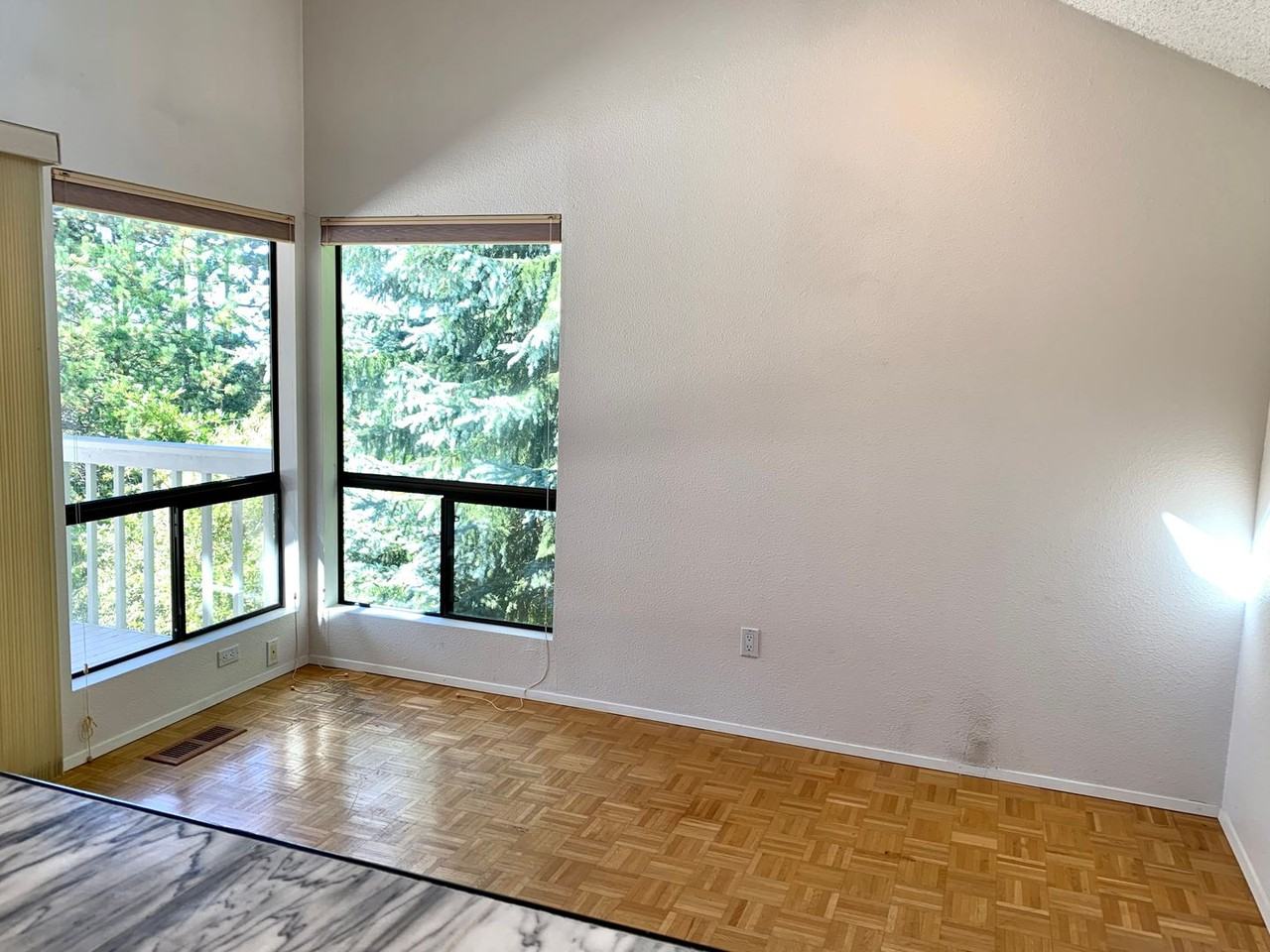 13611 Se 56th Pl - Photo 7 of 17