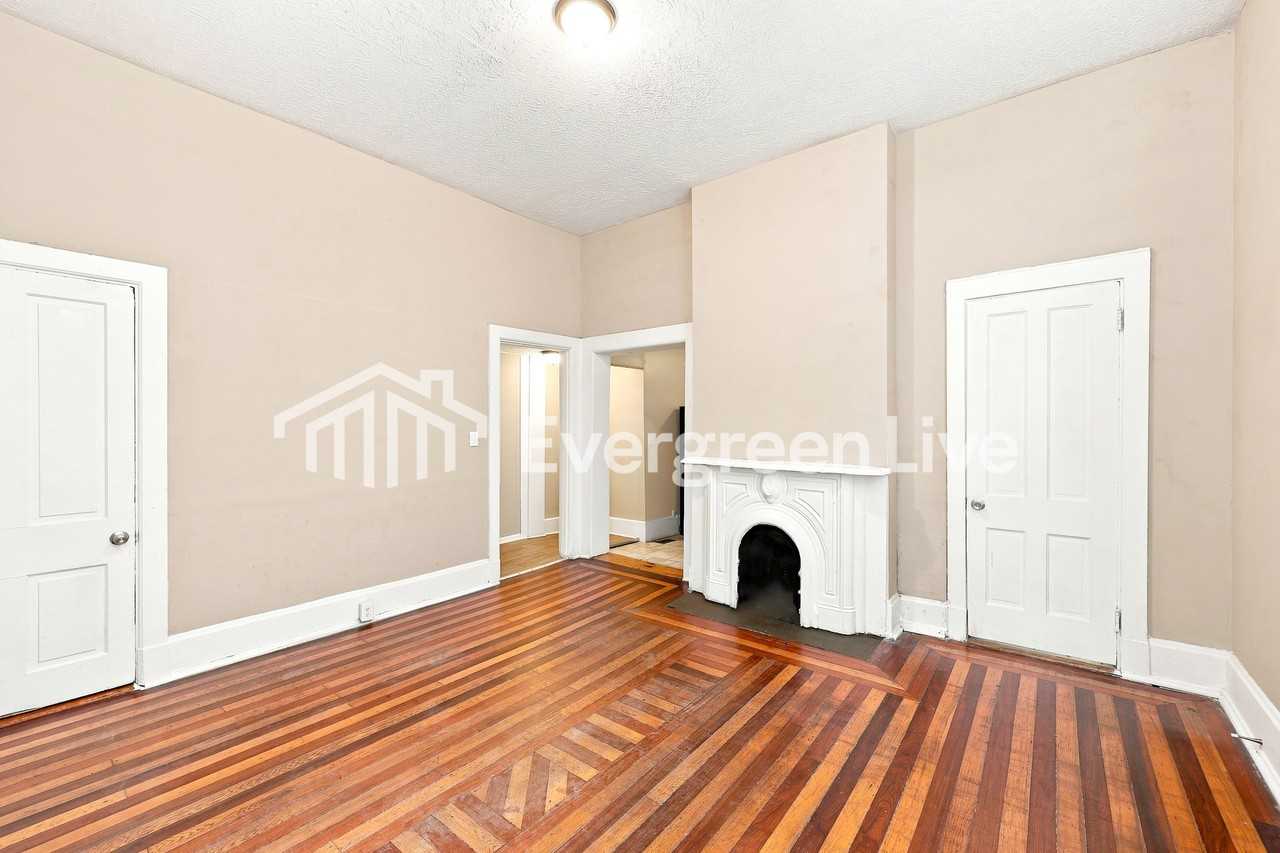 16 E 15th St - Photo 3 of 15