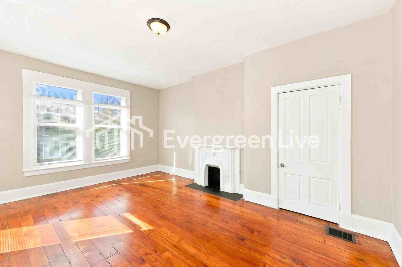 16 E 15th St - Photo 5 of 15