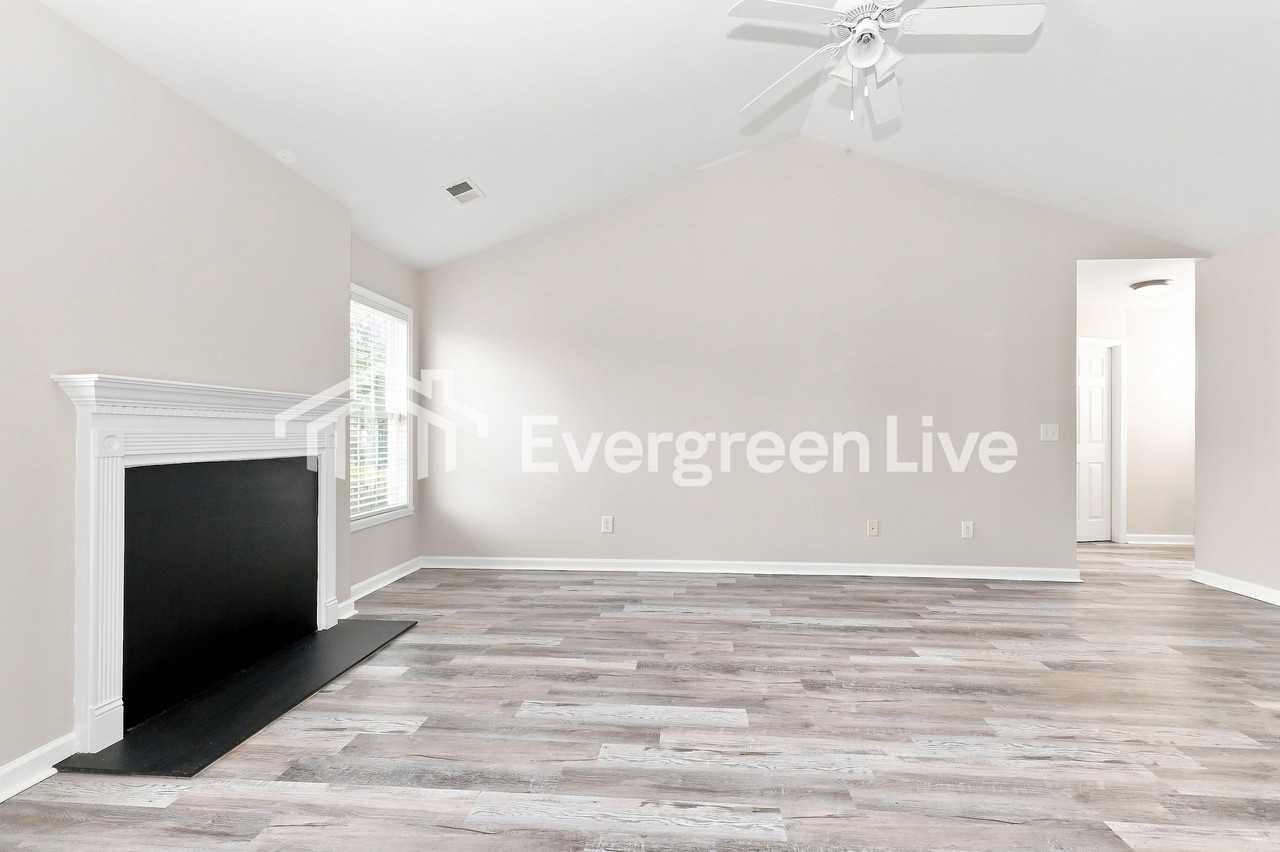 5707 Sycamore Glen Rd - Photo 6 of 10