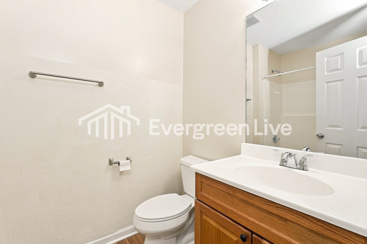 2824 Lomond St - Photo 6 of 10