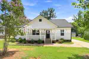 featured image of 184 Washington St