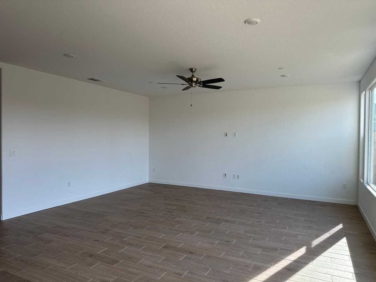 1361 S Palm St - Photo 6 of 19