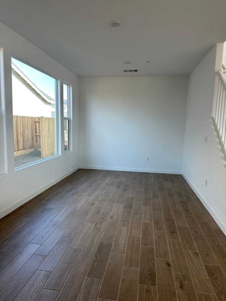 1361 S Palm St - Photo 7 of 19