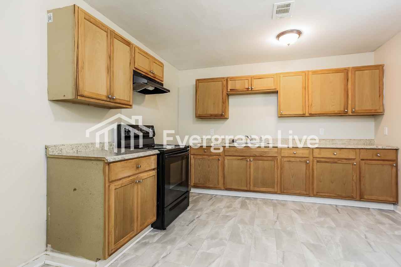 2405 Linda Ln - Photo 7 of 15