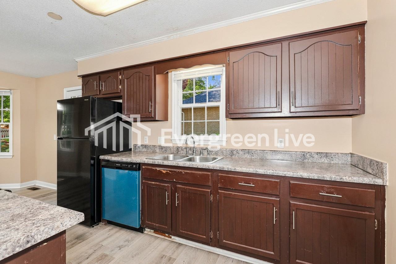 160 Chinquapin Cir - Photo 6 of 15