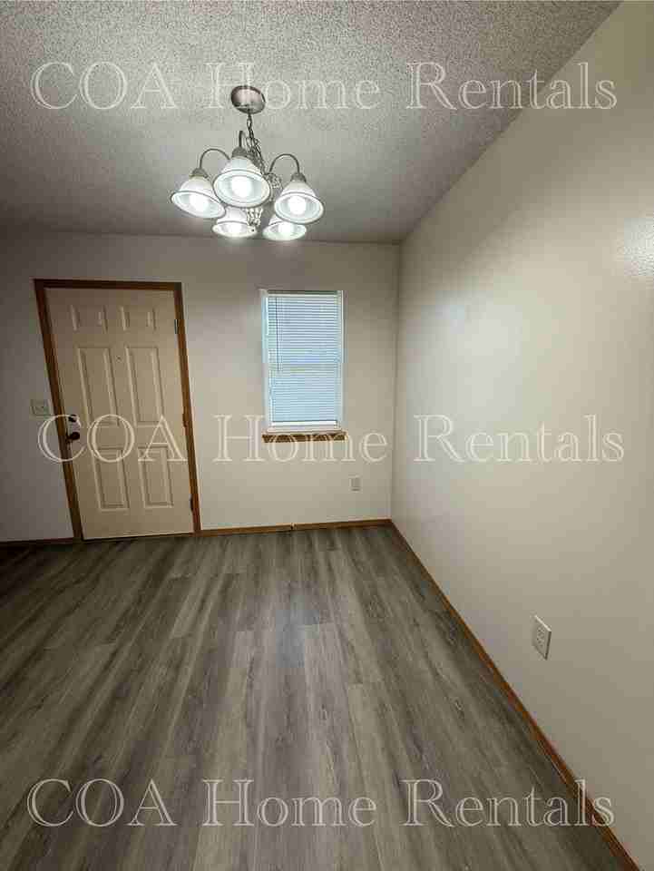 1355 N Cleveland Ave - Photo 2 of 15