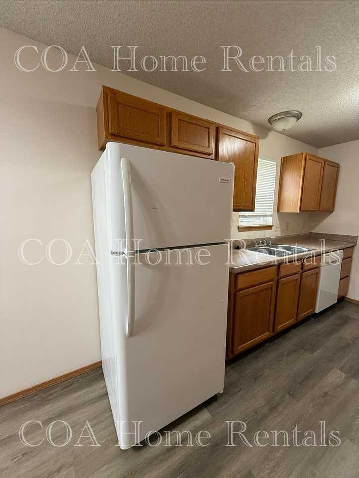 1355 N Cleveland Ave - Photo 4 of 15
