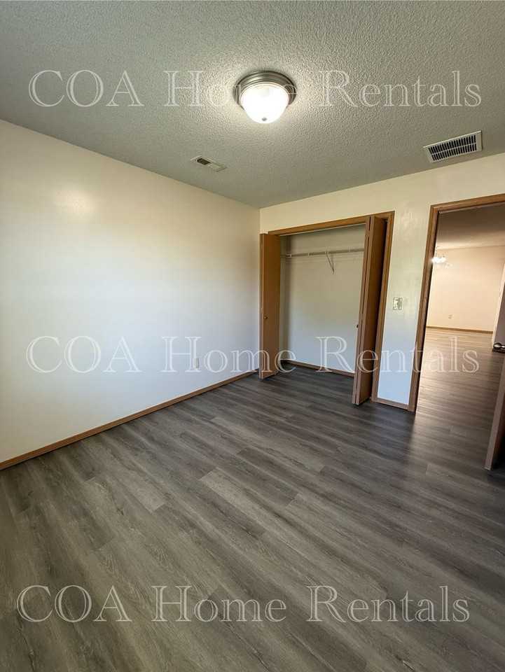 1355 N Cleveland Ave - Photo 7 of 15