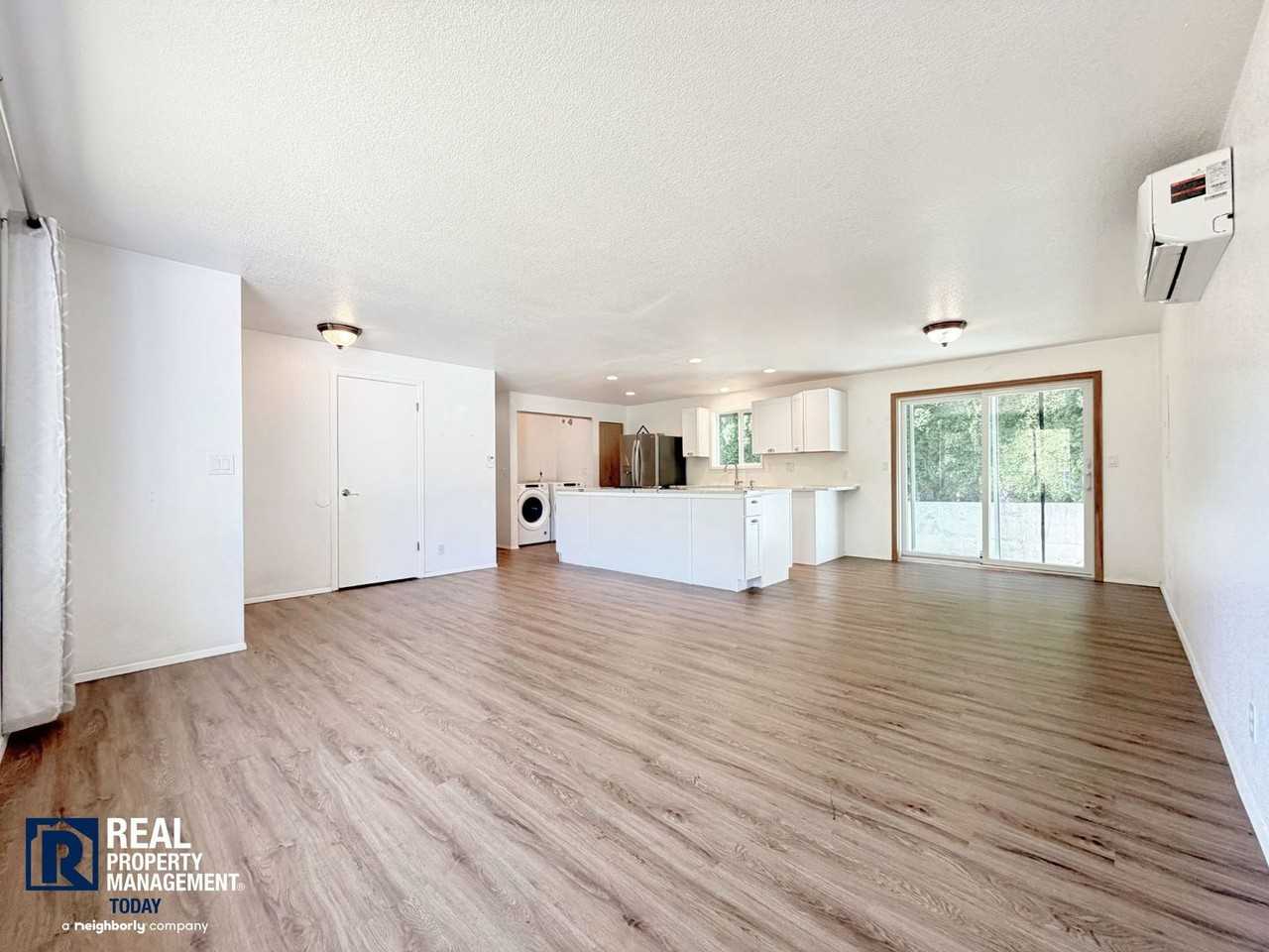 9518 Wheeler Ave - Photo 2 of 20