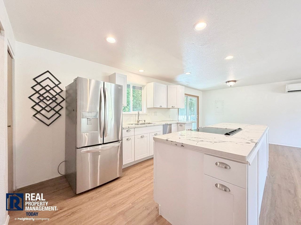 9518 Wheeler Ave - Photo 6 of 20
