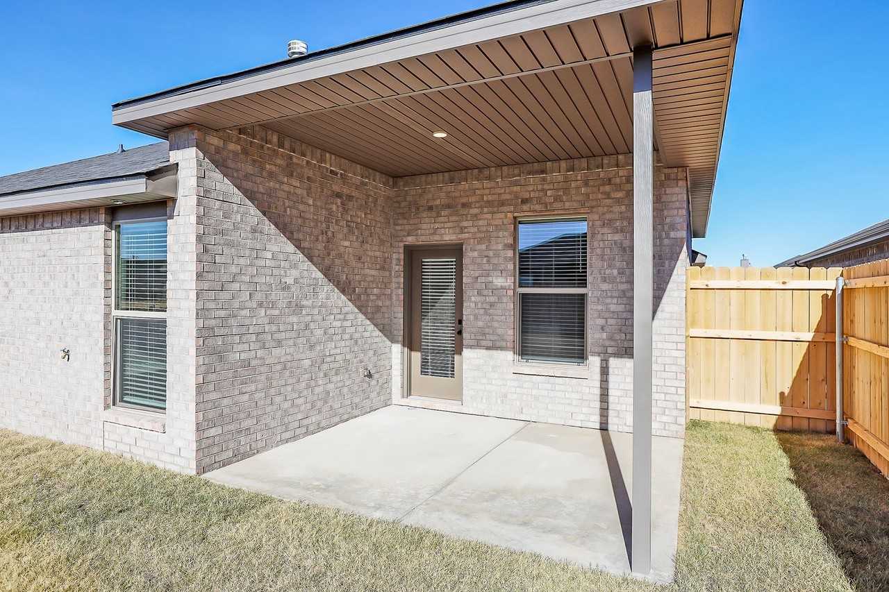 1841 Montaluse Rd - Photo 6 of 26