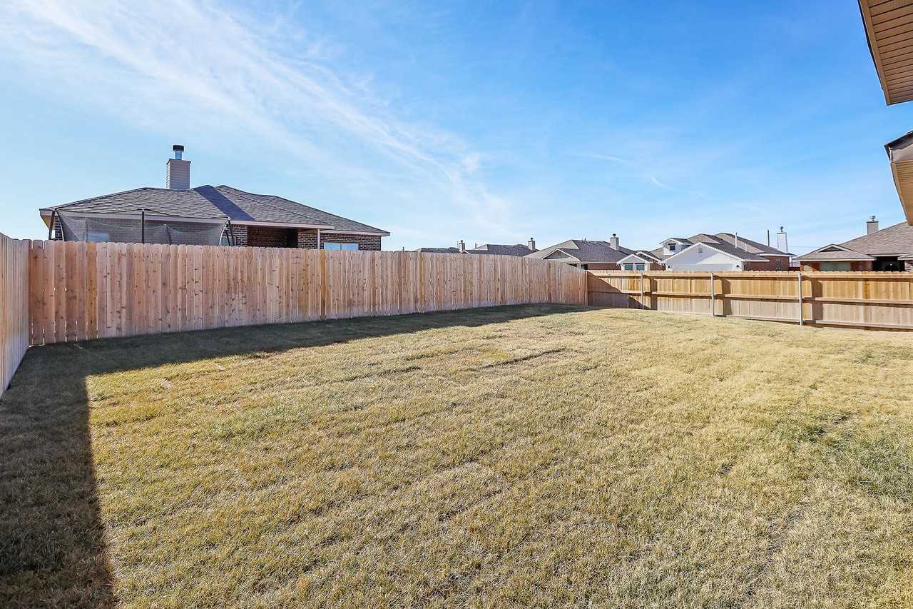 1841 Montaluse Rd - Photo 7 of 26