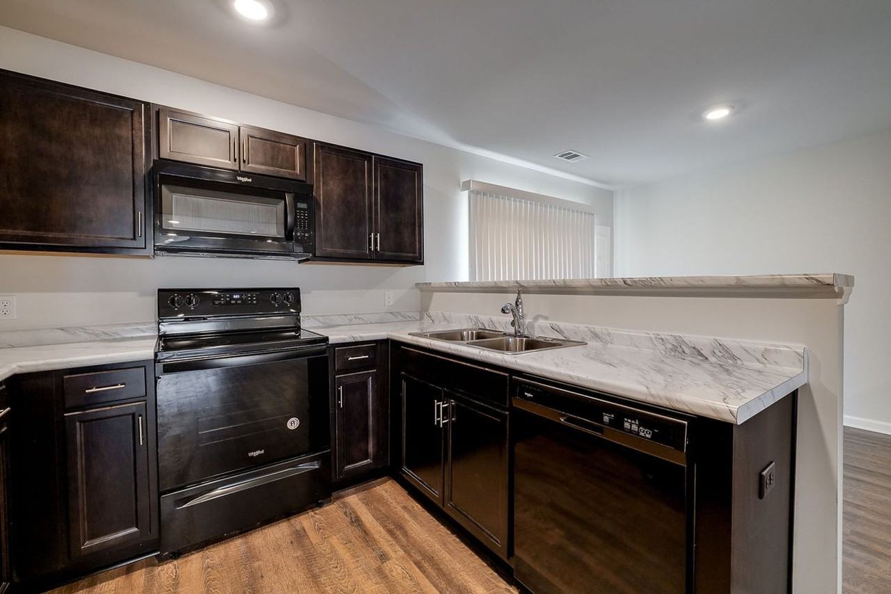 15 Red Robin Ct - Photo 4 of 26