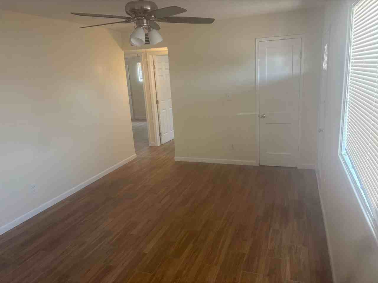 2746 W Glenrosa Ave - Photo 5 of 24