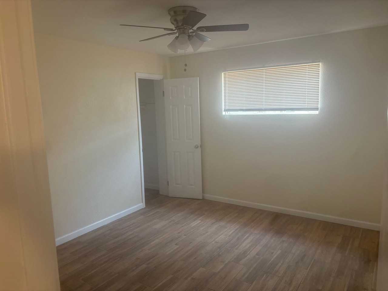 2746 W Glenrosa Ave - Photo 6 of 24