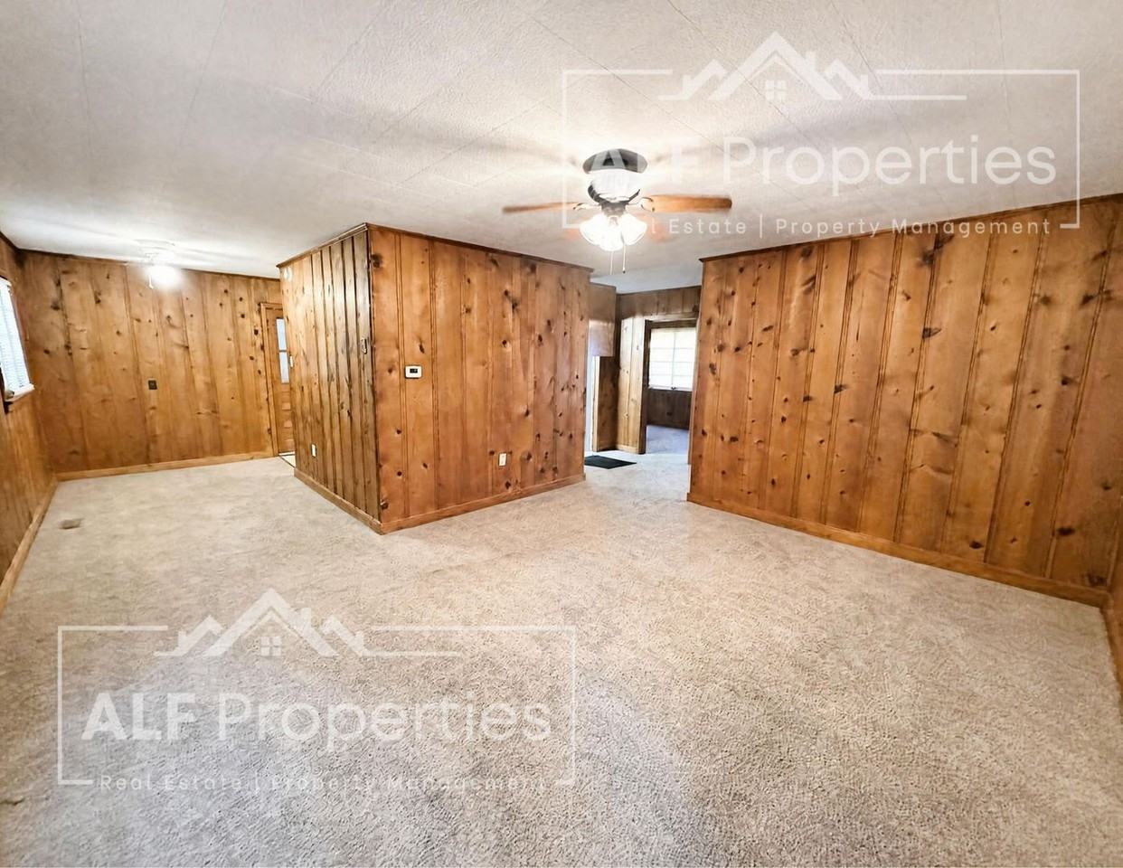 2435 Westover Dr - Photo 3 of 15