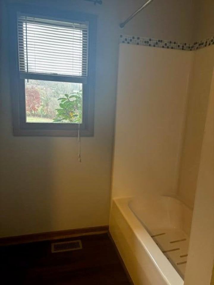 258 Flat Creek Ln - Photo 6 of 12