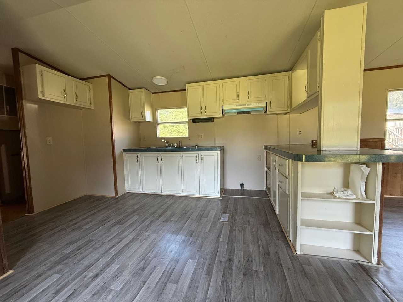 90 Arrowood Rd - Photo 3 of 9