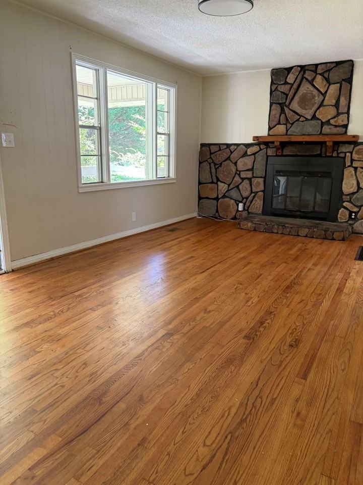 1720 Home Garden Dr - Photo 3 of 13
