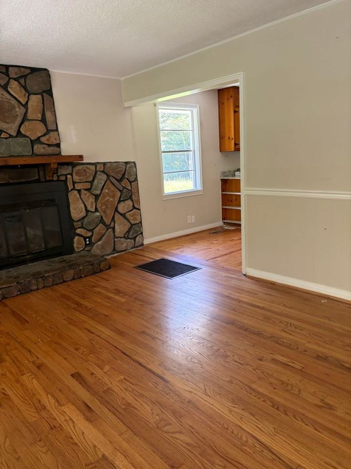 1720 Home Garden Dr - Photo 4 of 13
