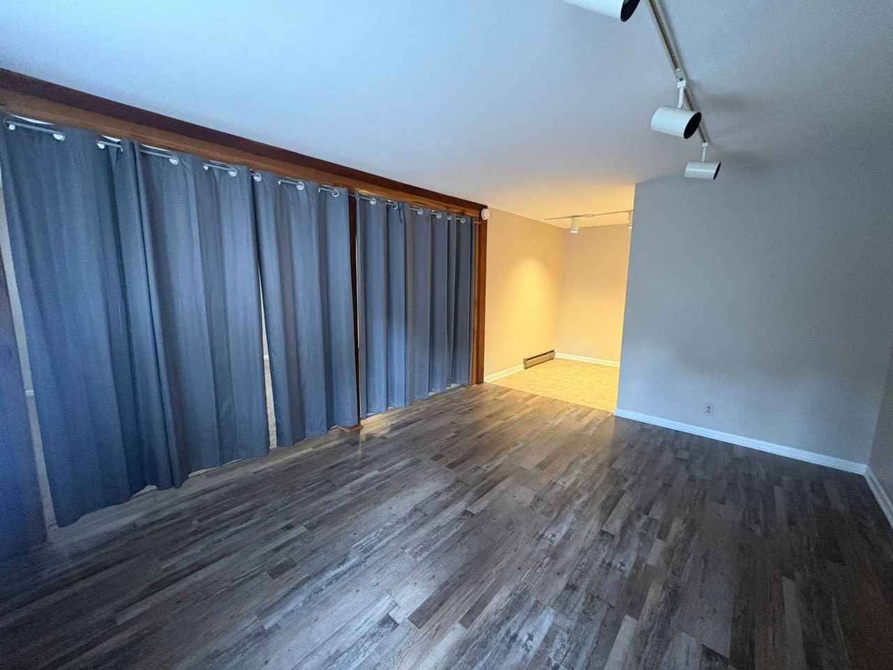2134 2134 Fairfax D3 Villager - Photo 4 of 9