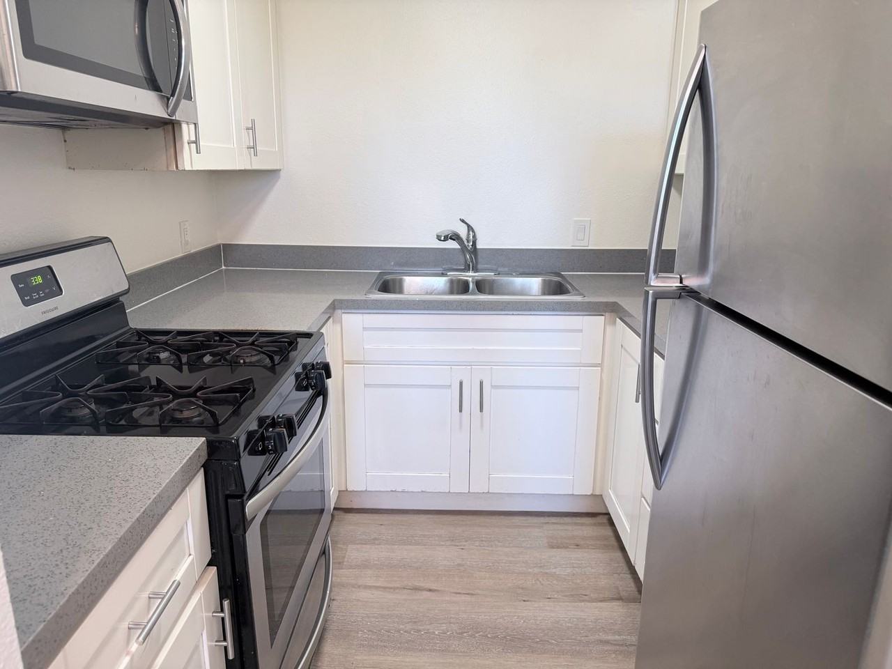 Villa Hermosa Apartments - Photo 3 of 29
