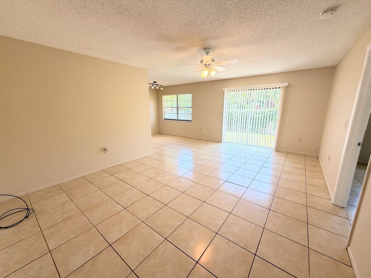 2128 Hively St - Photo 2 of 17