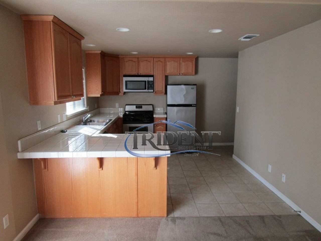 406 Hetherington Cir - Photo 5 of 17