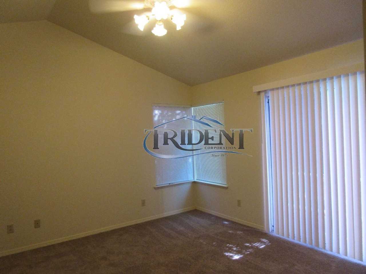 4892 Clydebank Way - Photo 7 of 18