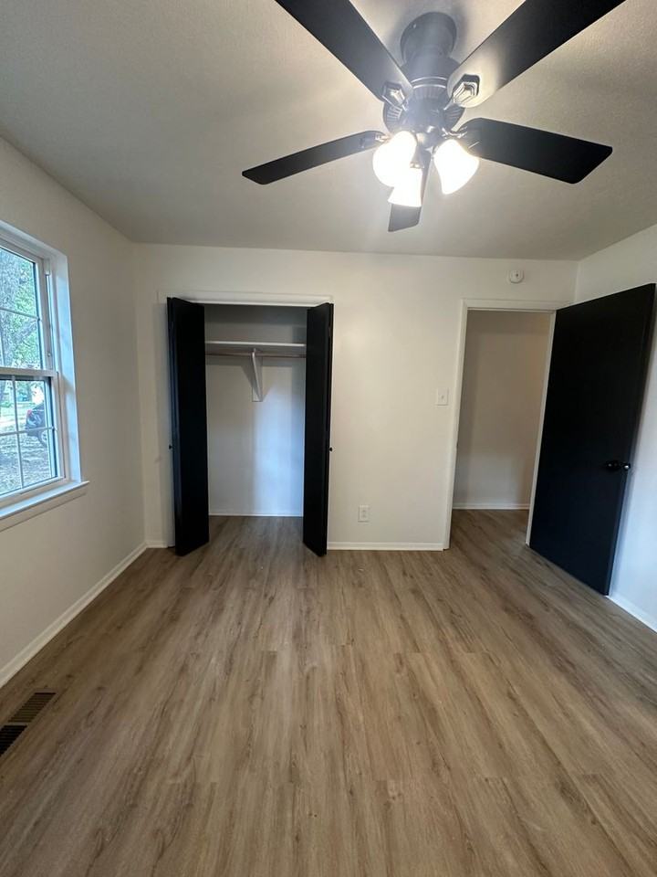 6 Raleigh Cir - Photo 7 of 30