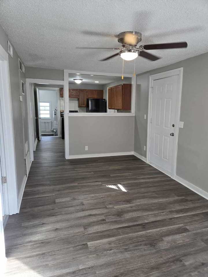 1428 S Saint Francis St - Photo 4 of 14