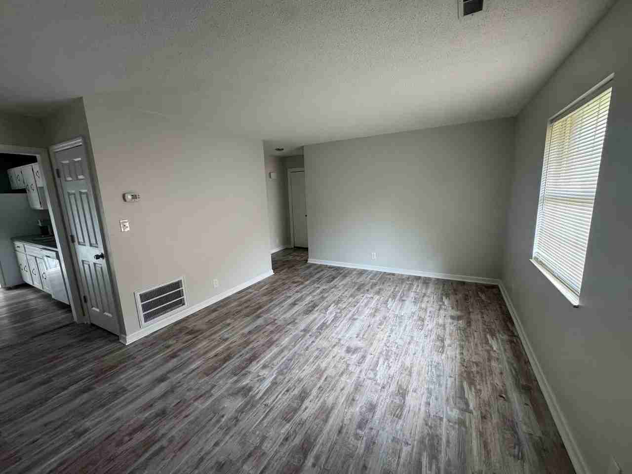 212 S David Ln - Photo 4 of 30