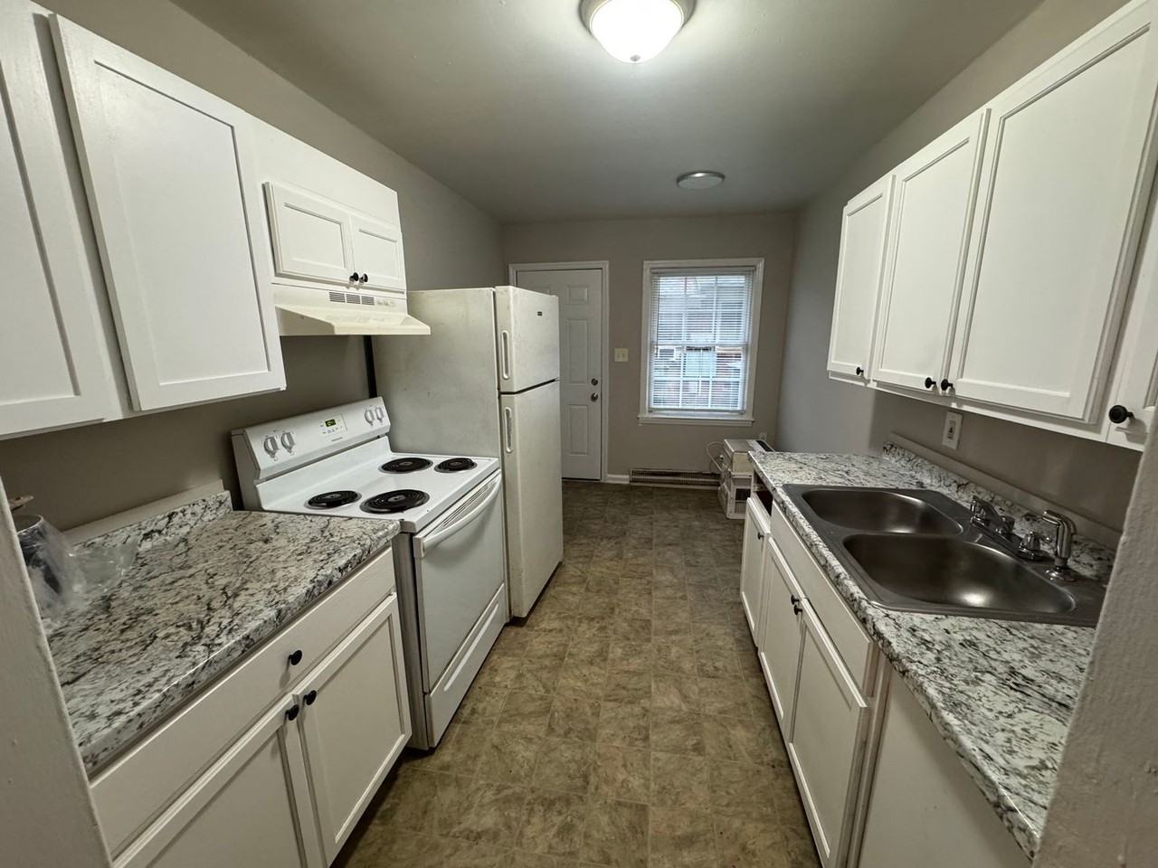 3440 Washburn Ave - Photo 2 of 7
