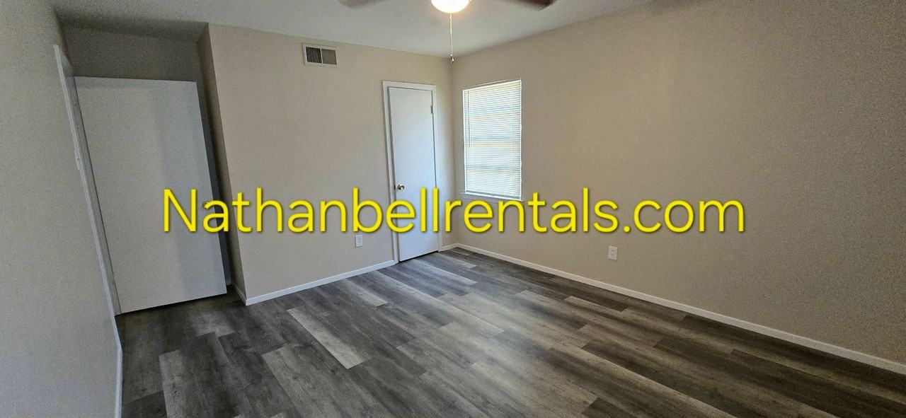 2340 Beverly Dr - Photo 3 of 6