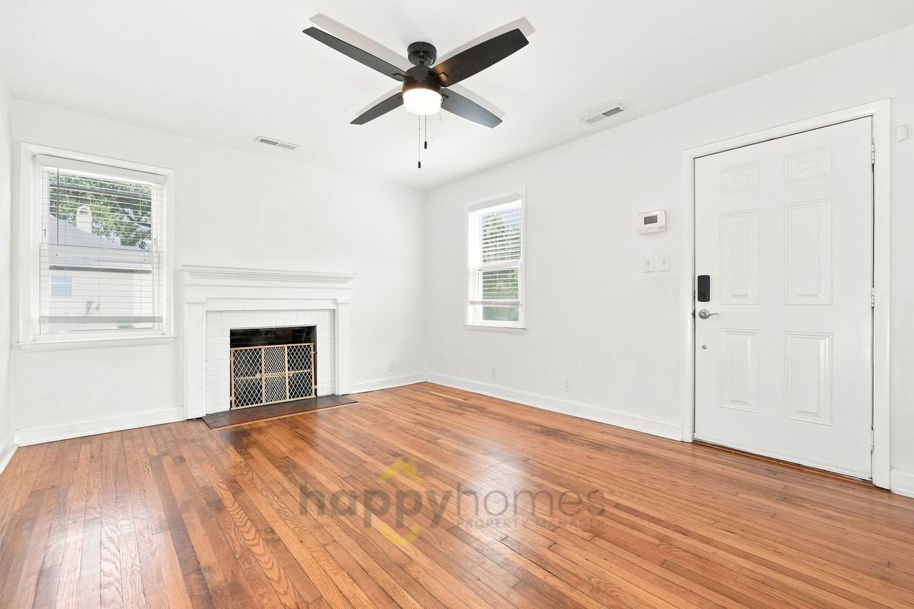 3955 Christopher St - Photo 3 of 18