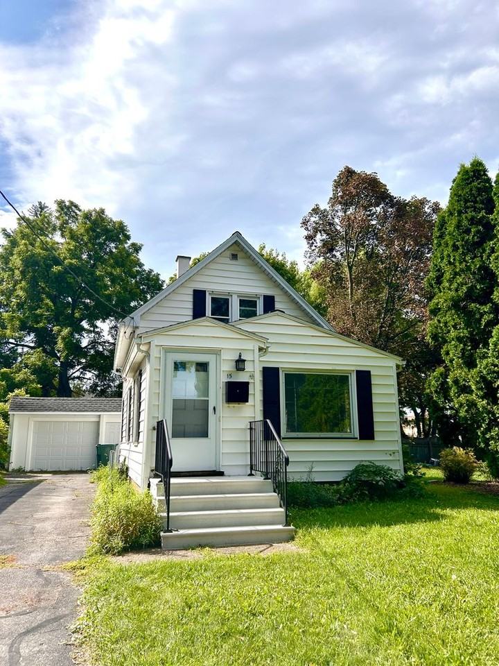 15 Brighton Park - Photo 3 of 24