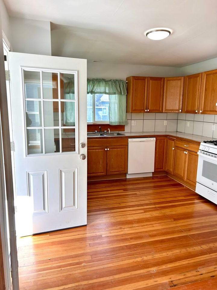15 Brighton Park - Photo 5 of 24