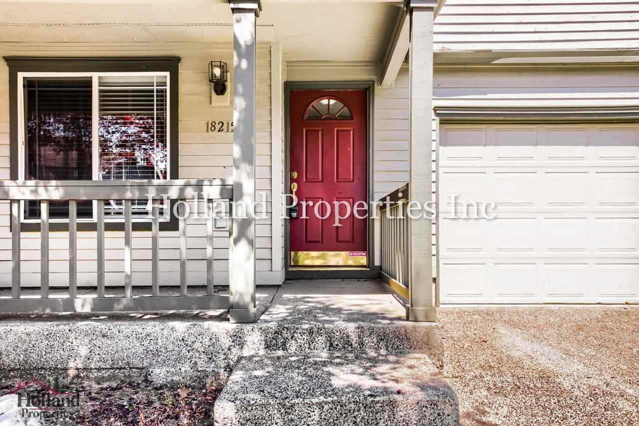 18215 Sw Longacre St - Photo 3 of 29