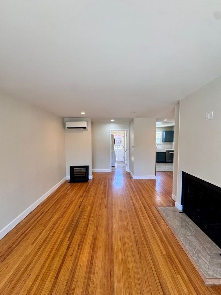 4574 Whaley Ave - Photo 3 of 34