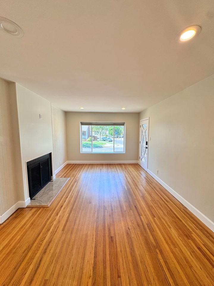 4574 Whaley Ave - Photo 4 of 34