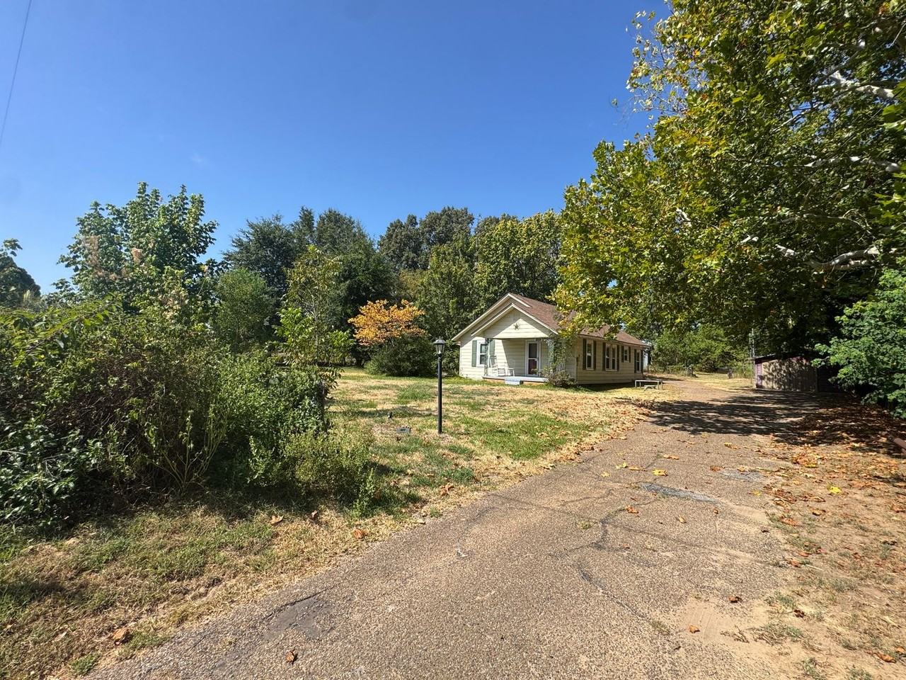 10261 Fm 724 - Photo 2 of 37